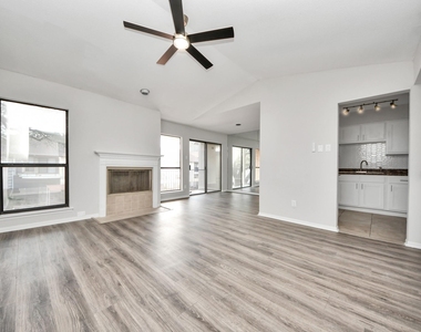 1818 Augusta Drive - Photo Thumbnail 5