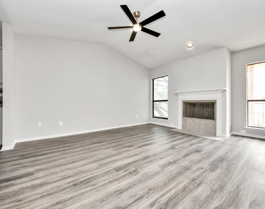1818 Augusta Drive - Photo Thumbnail 18