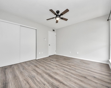 1818 Augusta Drive - Photo Thumbnail 23