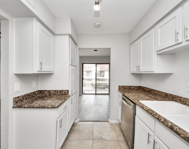 1818 Augusta Drive - Photo Thumbnail 15