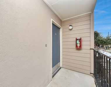 1818 Augusta Drive - Photo Thumbnail 3