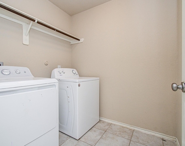 13822 Roman Ridge Lane - Photo Thumbnail 23