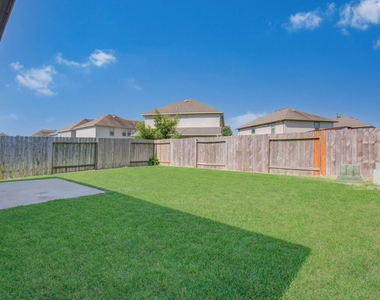 13822 Roman Ridge Lane - Photo Thumbnail 28