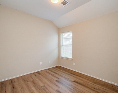 13822 Roman Ridge Lane - Photo Thumbnail 8