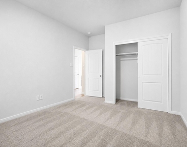 8018 Fijian Cypress Drive - Photo Thumbnail 24