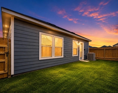 8018 Fijian Cypress Drive - Photo Thumbnail 32