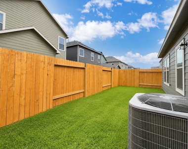 8018 Fijian Cypress Drive - Photo Thumbnail 31