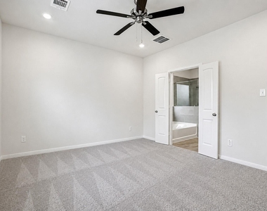 8018 Fijian Cypress Drive - Photo Thumbnail 15