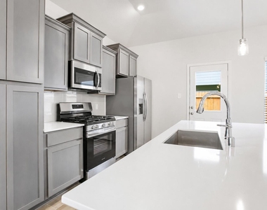 8018 Fijian Cypress Drive - Photo Thumbnail 12