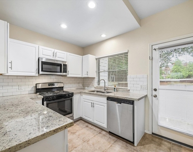 2930 Grants Lake Boulevard - Photo Thumbnail 14