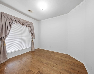1511 Baldridge Lane - Photo Thumbnail 8