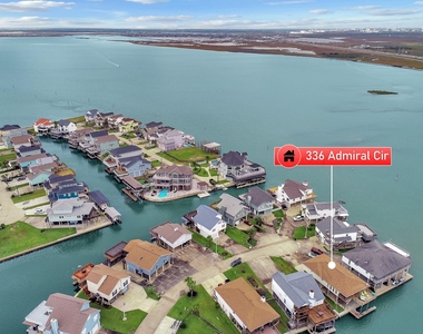 336 Admiral Circle - Photo Thumbnail 5