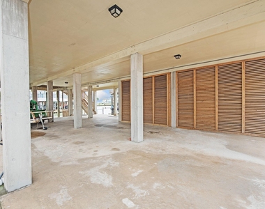 336 Admiral Circle - Photo Thumbnail 36