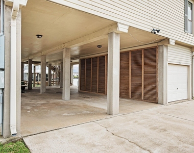 336 Admiral Circle - Photo Thumbnail 35