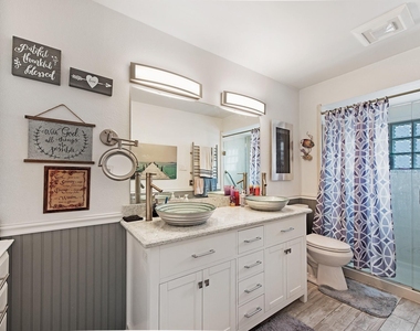 336 Admiral Circle - Photo Thumbnail 28