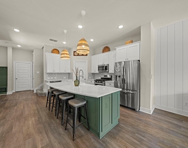 18507 Parkland Square Place - Photo Thumbnail 7