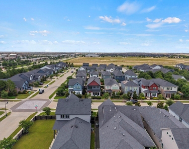 18507 Parkland Square Place - Photo Thumbnail 31