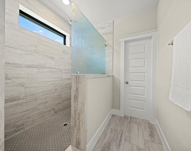 18507 Parkland Square Place - Photo Thumbnail 18