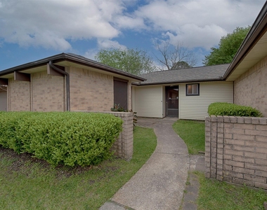 2513 Harpers Ferry Drive - Photo Thumbnail 3