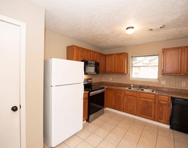 2513 Harpers Ferry Drive - Photo Thumbnail 11