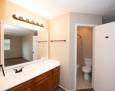 2513 Harpers Ferry Drive - Photo Thumbnail 21
