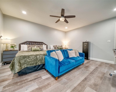 7606 Portal Drive - Photo Thumbnail 20