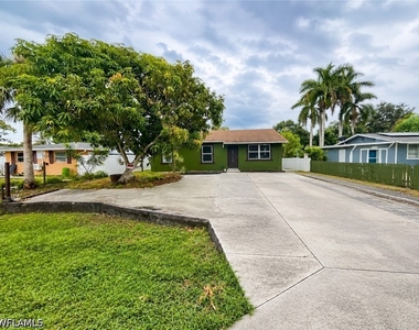 5370 Holland Street - Photo Thumbnail 1