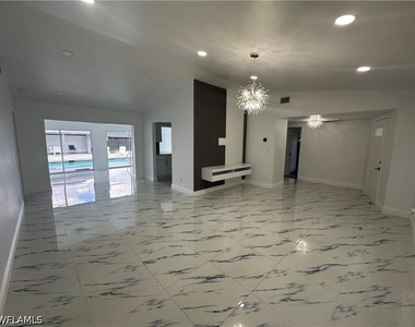 101 Edward Avenue - Photo Thumbnail 6