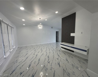 101 Edward Avenue - Photo Thumbnail 3