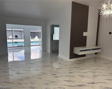 101 Edward Avenue - Photo Thumbnail 4