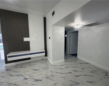 101 Edward Avenue - Photo Thumbnail 5