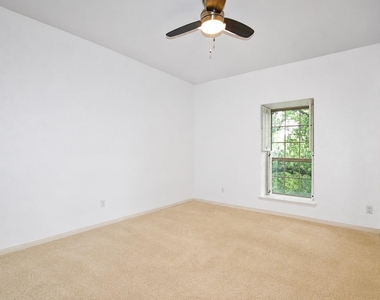 2425 Underwood Street - Photo Thumbnail 7