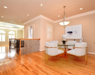 718 Roy Street - Photo Thumbnail 9