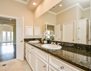 718 Roy Street - Photo Thumbnail 18