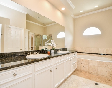 718 Roy Street - Photo Thumbnail 19