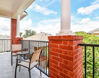 718 Roy Street - Photo Thumbnail 24