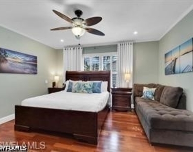 1902 Princess Court - Photo Thumbnail 10