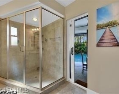 1902 Princess Court - Photo Thumbnail 17