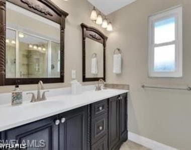 1902 Princess Court - Photo Thumbnail 16