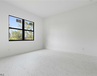 3175 Sunshine Boulevard - Photo Thumbnail 9