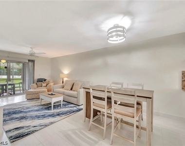 1925 Courtyard Way - Photo Thumbnail 4