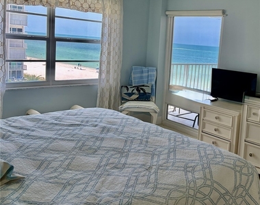 3443 Gulf Shore Boulevard N - Photo Thumbnail 12