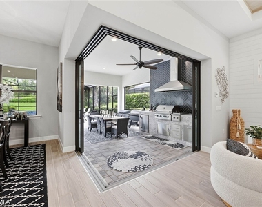 2738 Aviamar Circle - Photo Thumbnail 11