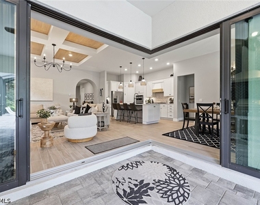 2738 Aviamar Circle - Photo Thumbnail 12