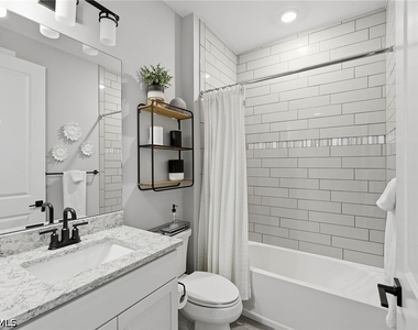 2738 Aviamar Circle - Photo Thumbnail 23