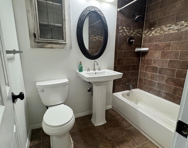 935 Creager Street - Photo Thumbnail 13