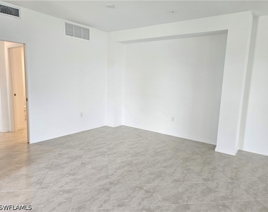 6007 Ellerston Way - Photo Thumbnail 4