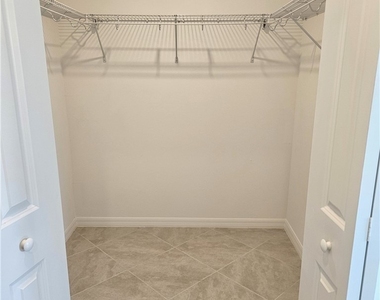 6007 Ellerston Way - Photo Thumbnail 12