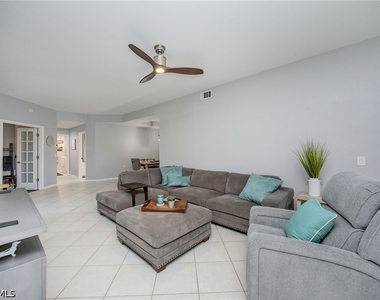 7098 Pond Cypress Court - Photo Thumbnail 3