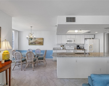 5550 Heron Point Drive - Photo Thumbnail 8